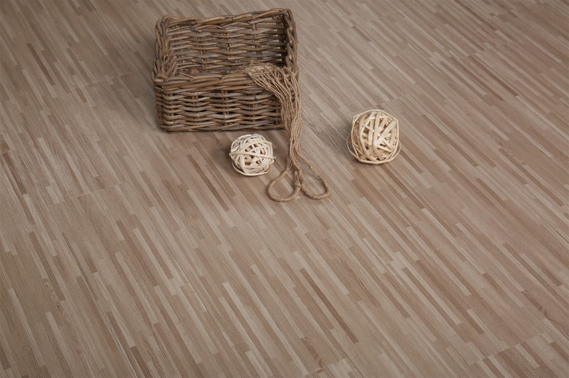 Pavimenti in PVC 4.0 mm 5.0 mm Self Adhesive Vinyl Floor Planks 3.0 mm UV Coating
