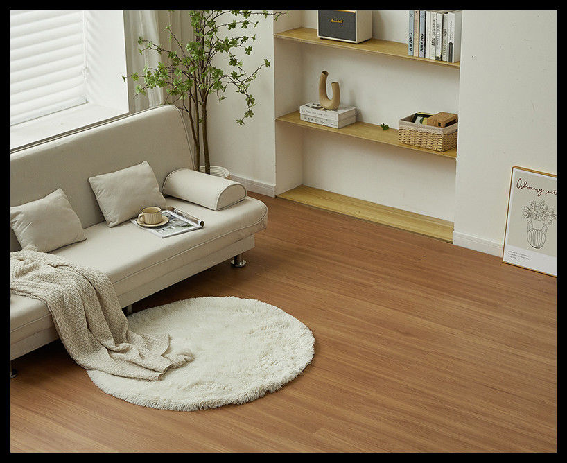 7.25 pollici Larghezza 1,8 mm Spessore 48 pollici Lunghezza facile installazione Pavimento