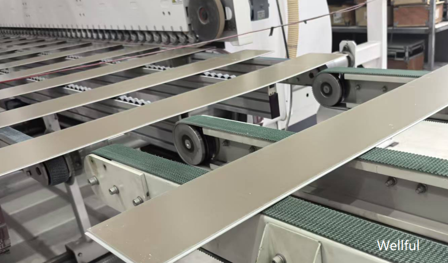 Pavimento SPC con installazione a clic da 4,0 mm con supporto in IXPE, perfetto per le tue esigenze e richieste di pavimentazione