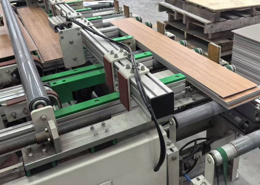 IXPE commerciale SPC Interlock pavimento Il tipo di superficie perfetto per la vostra attività