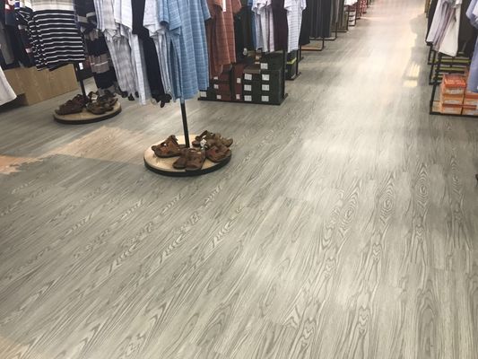 Slittamento di legno di spessore di progettazione 2.mm della pavimentazione del vinile dello strato del centro commerciale - resistenza